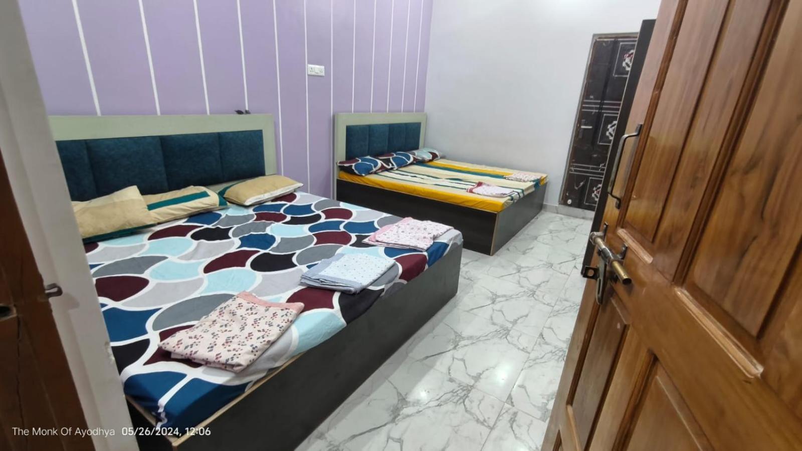 Shree Ayodhya Dham Guest House 300 Meter From Sri Ram Temple Free Pick Up , Drop , Breakfast & Wifi Exterior photo